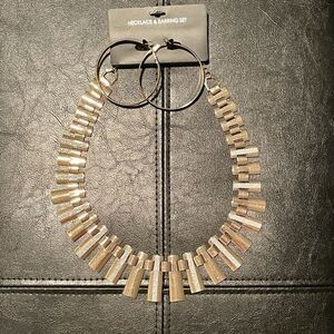 NWT Fashion Necklace & Earrings Set